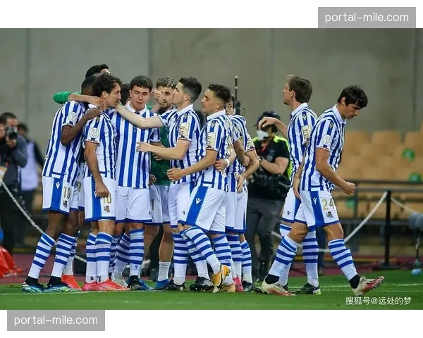 皇家社会三月场均越位次数2.3次，进攻时机把握需更精准